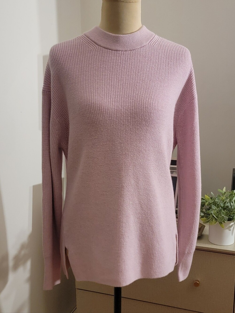 LULULEMON Pink Peony Merino Wool Blend Ribbed Crewneck Sweater - Size 6